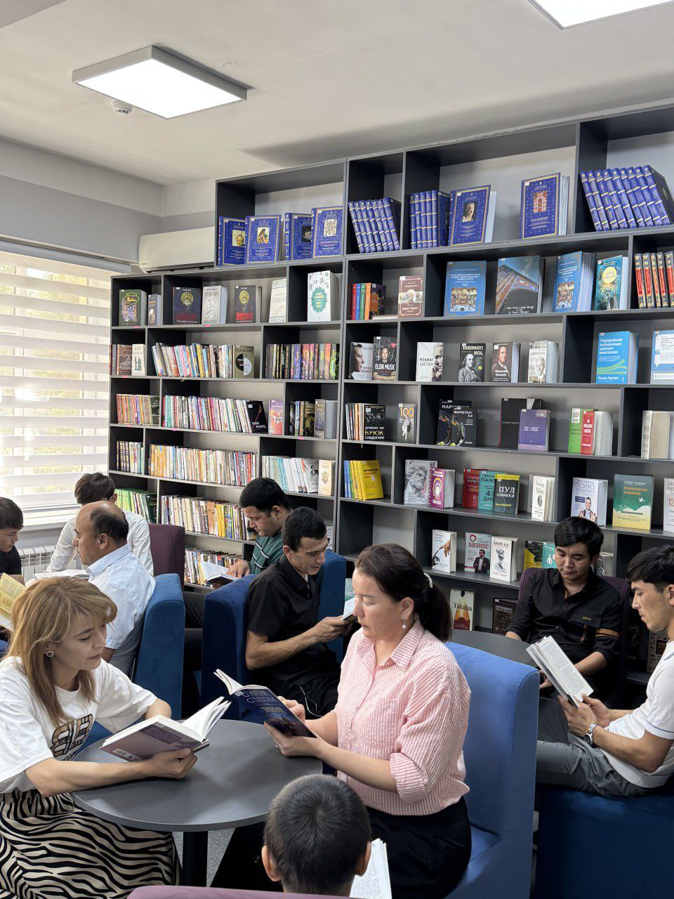"Kitobxon yoz – 2025" loyihasi doirasida kitob ko‘rgazmasi