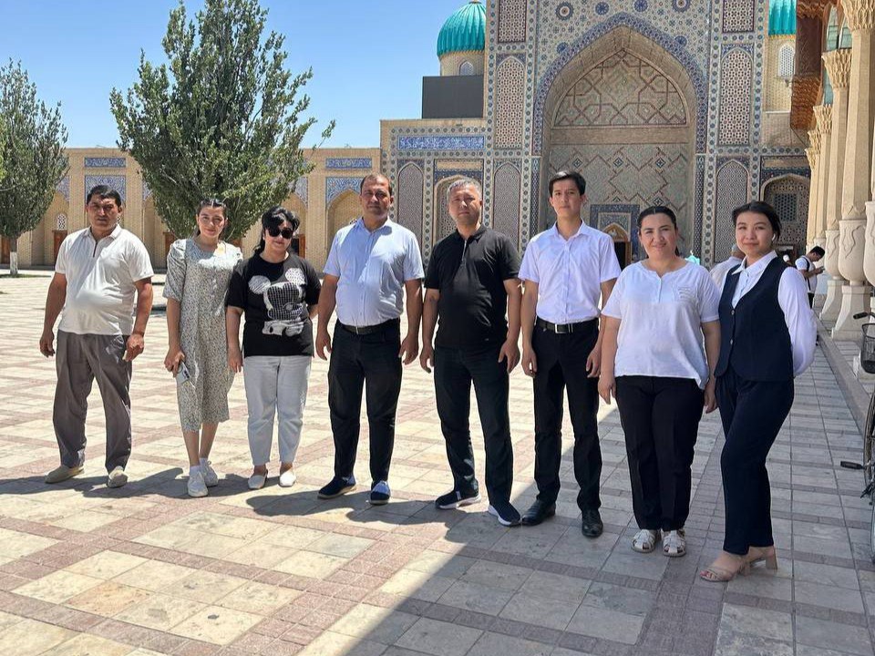 "Vatan bo‘ylab sayohat qil!" loyihasi doirasida Zangi ota ziyoratgohiga tashrif