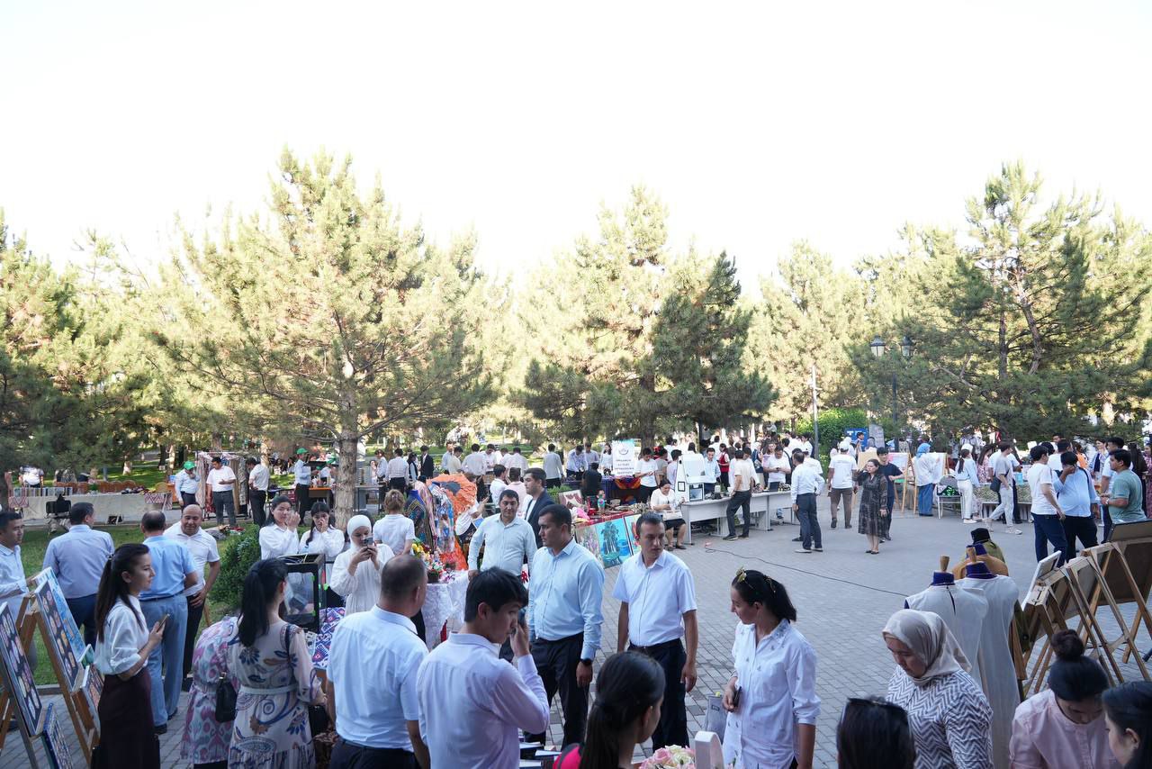 Oliy ta’lim muassasalari talaba-yoshlarining ijodiy ishlari ko‘rgazmasi bo‘lib o‘tdi!