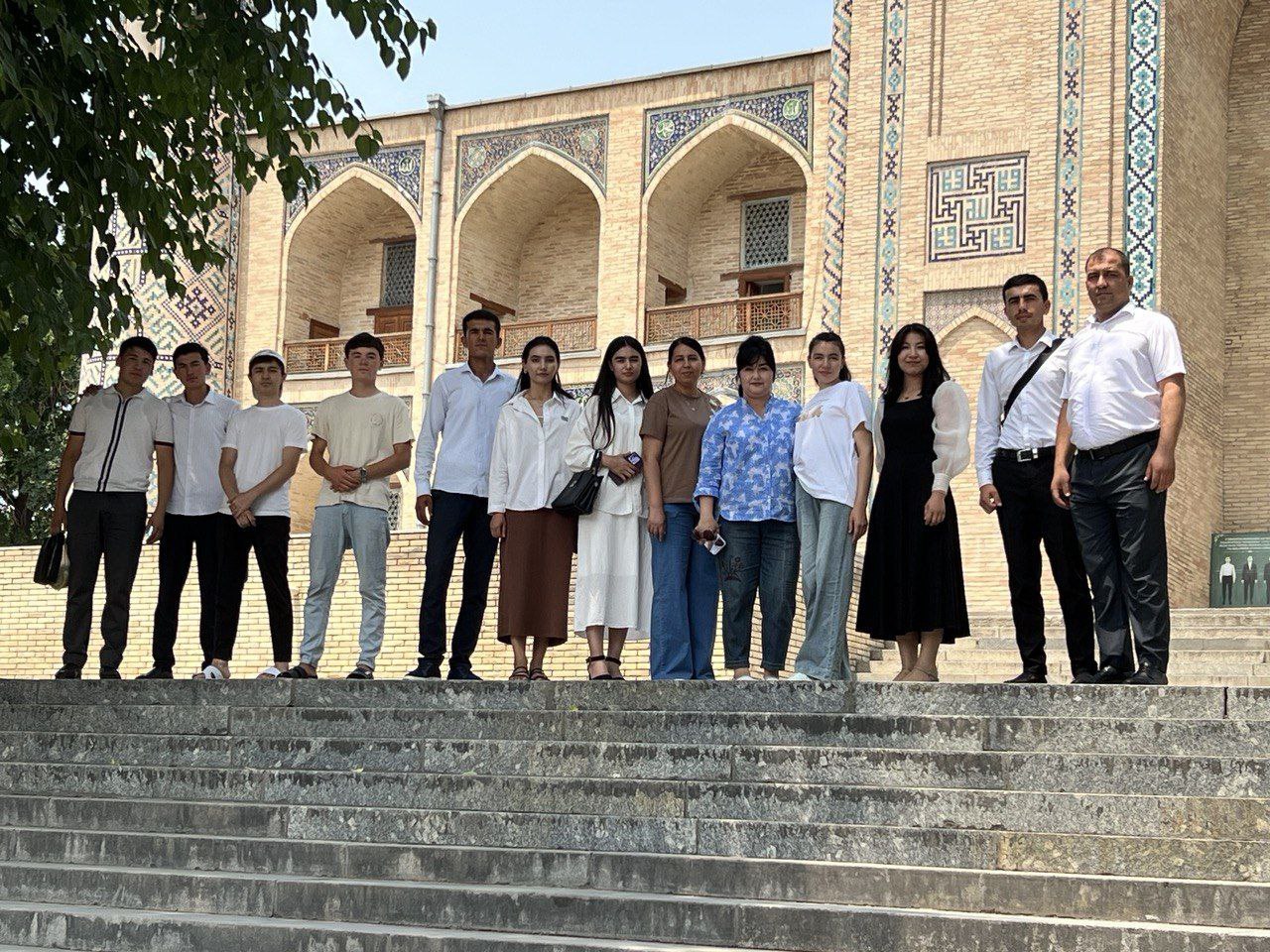 Talabalar tarix bilan yuzma-yuz: ko‘kaldosh madrasasiga sayohat