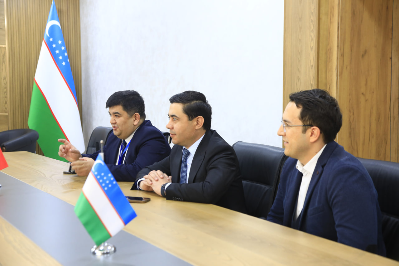 “O‘ZBEKISTON–XITOY SANOAT KORXONALARIDA TEXNOLOGIK HAMKORLIK: INNOVATSION VA RAQAMLI YECHIMLAR” FORUMI DOIRASIDA IKKI TOMOMLAMA UCHRASHUV BO’LIB O’TDI