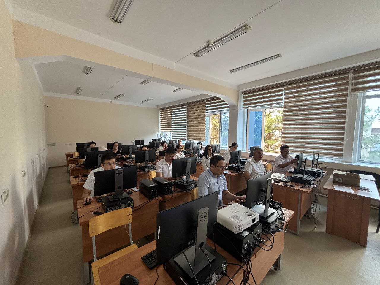 Zamonaviy ilmiy bazalardan foydalanish bo‘yicha master-klass tashkil etildi